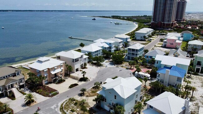20 Seashore Dr in Pensacola Beach, FL - Building Photo - Building Photo