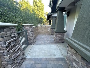 8048 Tulsa Pl in Rancho Cucamonga, CA - Building Photo - Building Photo