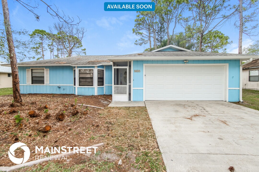 1325 Helvenston St NW in Palm Bay, FL - Building Photo