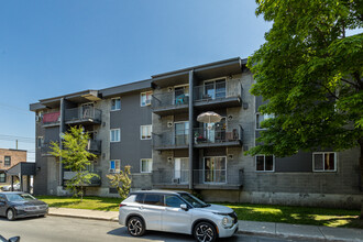 775 Saint-Louis Rue in Lachine, QC - Building Photo - Building Photo