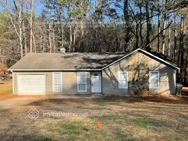 705 Old Manor Rd NW in Lilburn, GA - Building Photo