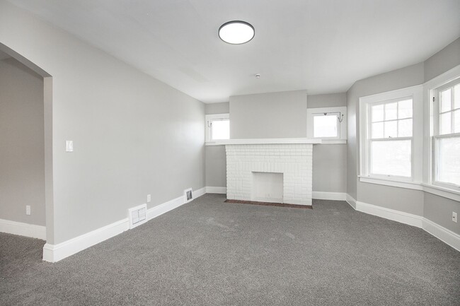 property at 4084 E 147th St