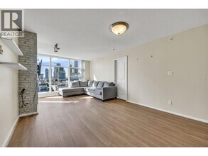 2289 Yukon Crescent in Burnaby, BC - Building Photo - Building Photo