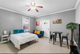 2324 W Palmetto St in Tampa, FL - Building Photo - Building Photo