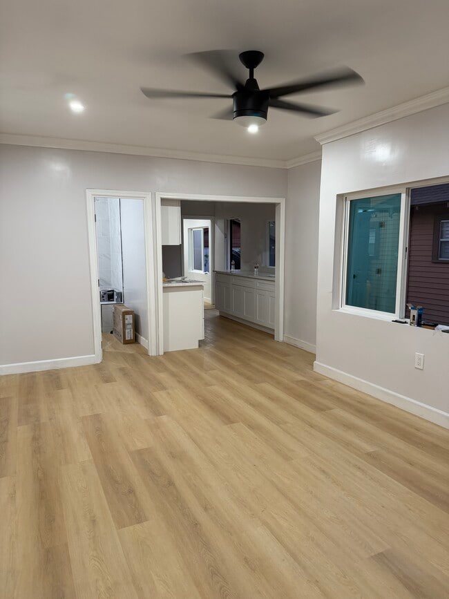 674 W 59th Pl in Los Angeles, CA - Building Photo - Building Photo