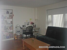 40 A Harvard Ave, Unit 2 in Brookline, MA - Building Photo