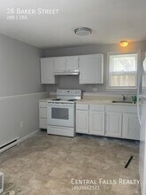 28 Baker St in Dover, NH - Building Photo - Building Photo