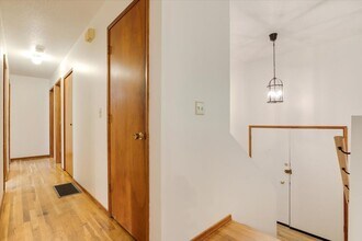 12575 SW Brookside Ave in Tigard, OR - Building Photo - Building Photo