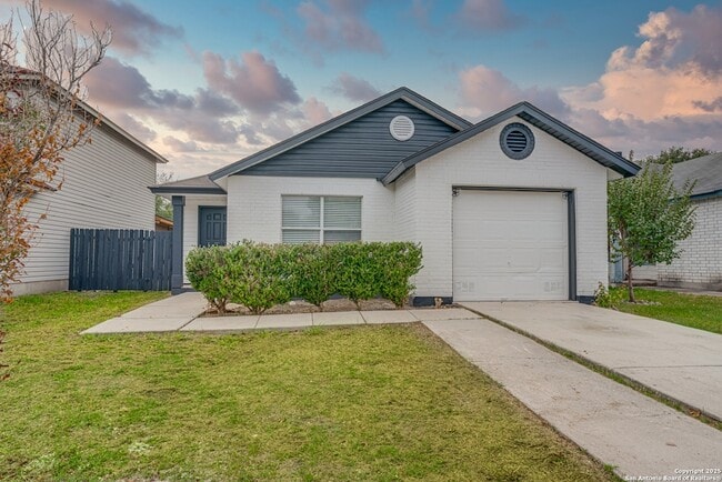 9958 Panther Bay in San Antonio, TX - Building Photo - Building Photo