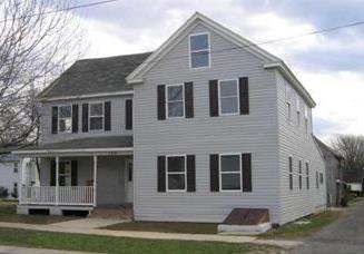 106 W Railroad Ave in Ridgely, MD - Building Photo