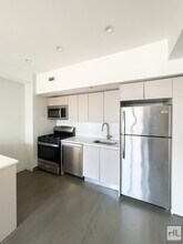 Bushwick Avenue / Spacious 2-Bed, 1-Bath / in Brooklyn, NY - Building Photo - Building Photo