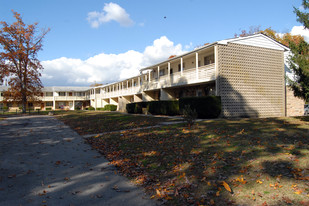 Carlton House Apartments in Millville, NJ - Building Photo
