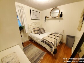 223 Summer St, Unit 3R in Somerville, MA - Foto de edificio - Building Photo