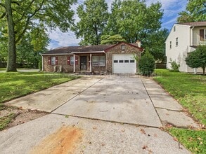 18 Wreck Shoal Dr in Newport News, VA - Foto de edificio - Building Photo