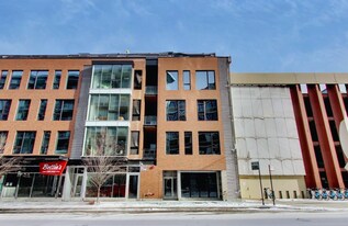 847 N Larrabee St, Unit 4R in Chicago, IL - Building Photo