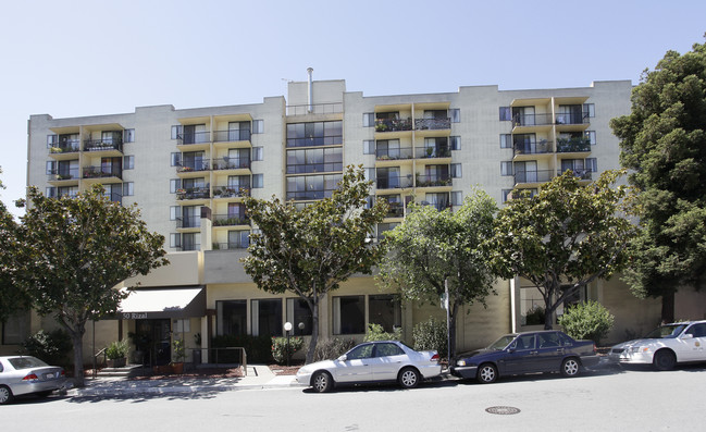 San Lorenzo Ruiz Center in San Francisco, CA - Foto de edificio - Building Photo