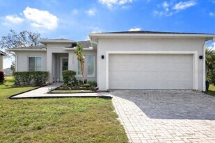 2702 Scarborough Ct in Kissimmee, FL - Building Photo