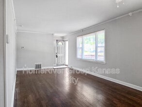 5325 Ralston Ave in Raytown, MO - Building Photo - Building Photo