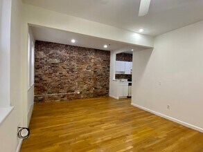 6 Cleveland Pl in Boston, MA - Building Photo - Building Photo