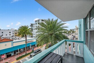 701 Collins Ave in Miami Beach, FL - Building Photo - Building Photo