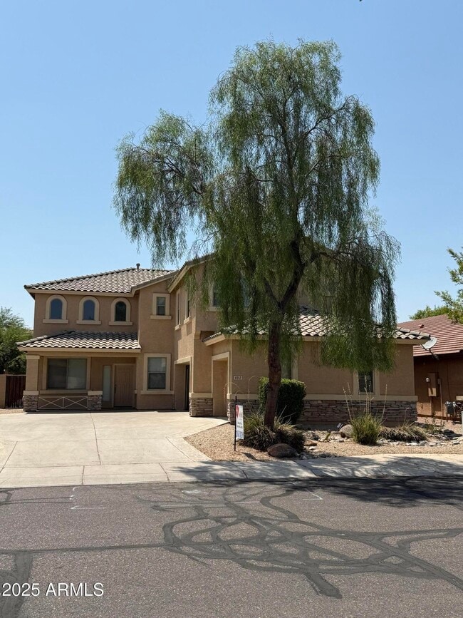 8312 S 47th Ave in Phoenix, AZ - Building Photo - Building Photo