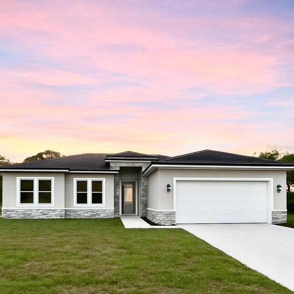 property at 52 Brig Cir E