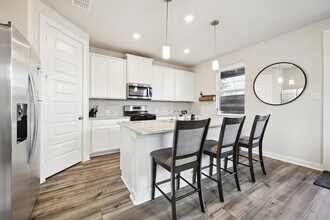 9954 Storehouse Dr in Houston, TX - Building Photo - Building Photo