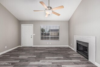1505 E Divot Dr in Tempe, AZ - Building Photo - Building Photo