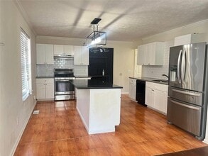 1418 Brookside Manor Ct in Tucker, GA - Building Photo - Building Photo