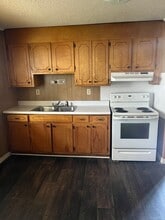 914 W Virginia Ave in Bessemer City, NC - Building Photo - Building Photo