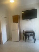 3082 Mary St in Miami, FL - Building Photo - Building Photo