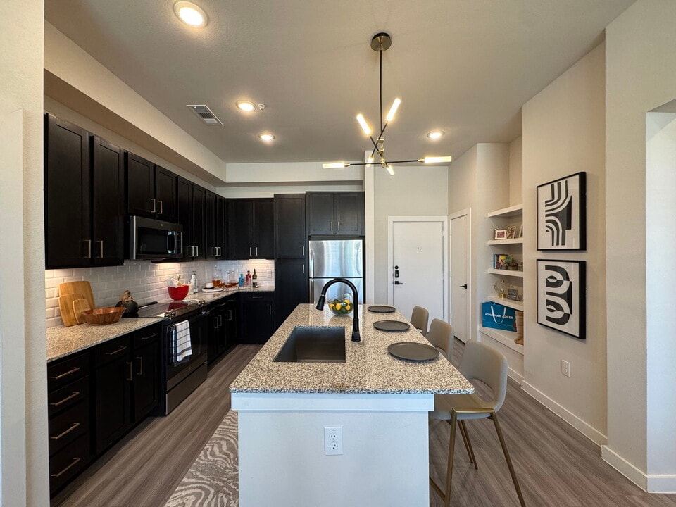 3729 State Hwy 161 in Grand Prairie, TX - Building Photo