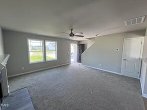 218 Lotus Ave in Smithfield, NC - Foto de edificio - Building Photo