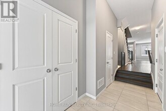 866 Paseana Pl. in Ottawa, ON - Building Photo - Building Photo