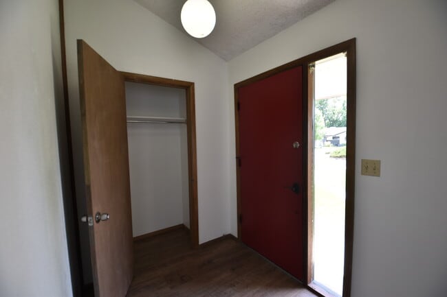 property at 2643 Sherwood Cir