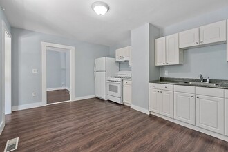 31 Mill St-Unit -1 in Pepperell, MA - Building Photo - Building Photo