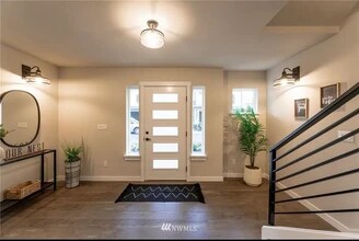 11031 14th Pl SE, Unit A in Lake Stevens, WA - Foto de edificio - Building Photo