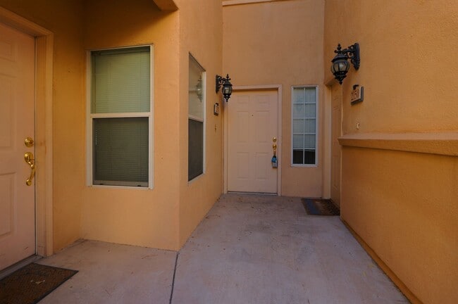 3555 Meridale Dr in Las Vegas, NV - Building Photo - Building Photo