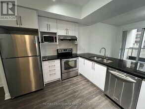 38 Cedarland Dr in Markham, ON - Building Photo - Building Photo