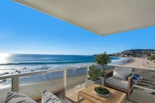 647 Sleepy Hollow Ln in Laguna Beach, CA - Building Photo
