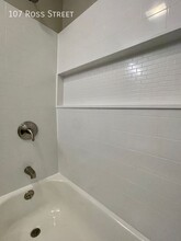 107 Ross St in Delaware, OH - Building Photo - Building Photo