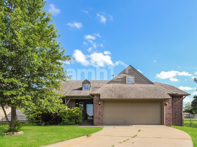 property at 3501 E Aurora St