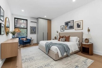 166 E 7th St, Unit 1B in New York, NY - Building Photo - Building Photo