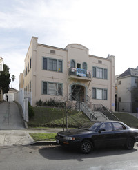 210 N Kenmore Ave in Los Angeles, CA - Building Photo - Building Photo