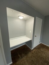 214 S Bloomington St, Unit 3 in Streator, IL - Building Photo - Building Photo
