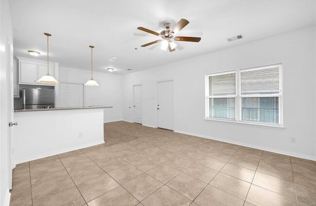 6122 W Mt Houston Rd in Houston, TX - Building Photo - Building Photo