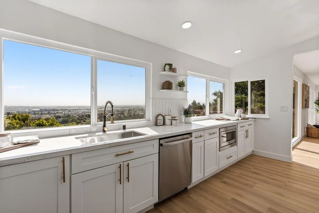 property at 141 Hillcrest Rd