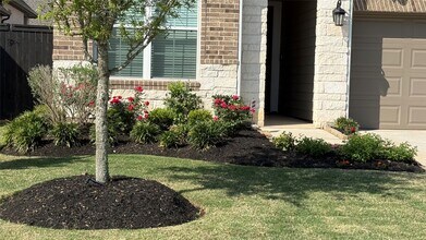 215 Amaranth Wy in Richmond, TX - Building Photo - Building Photo