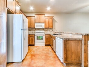 2876 Muzzy St in Choctaw, OK - Building Photo - Building Photo