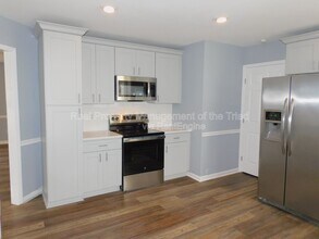 5101 Mountain Ash Ct in Greensboro, NC - Building Photo - Building Photo